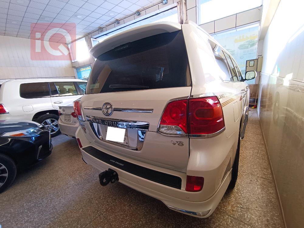 تويوتا لاندكروزر